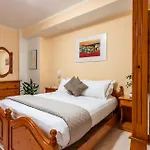 Hotel Iris