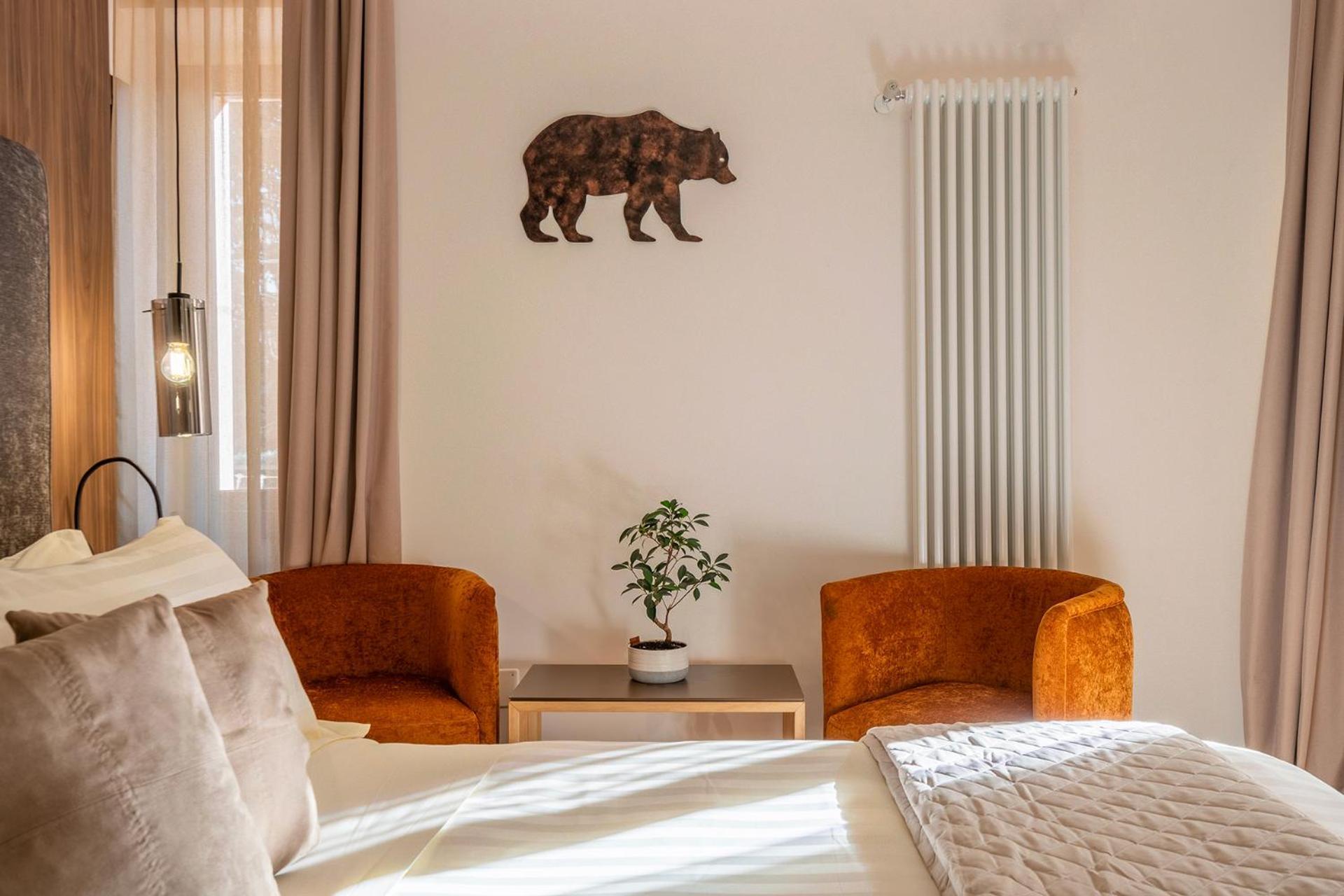 Iris Hotel