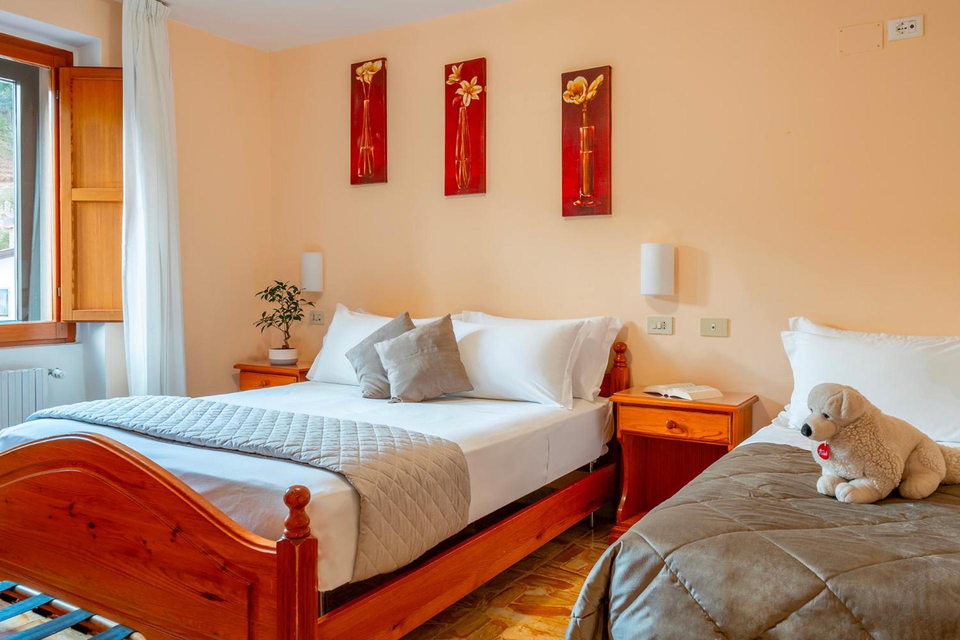 Hotel Iris